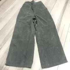 グレー ワイドパンツ