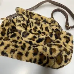 ヒョウ柄ファーショルダーバッグ