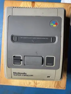 Nintendo スーパーファミコン 本体＆コントローラー2個付き