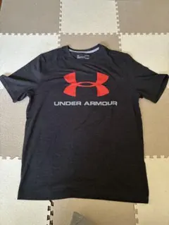 UNDER ARMOURのサムネイル