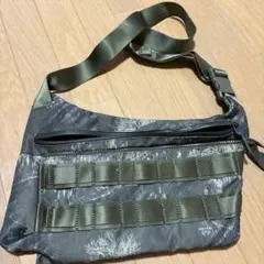 NIKE カモフラージュ ショルダーバッグ