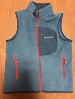 mont-bell モンベル　ダウンベスト　キッズ　2点 mont-bellのダウンベストを使ったキッズ人気ファッション