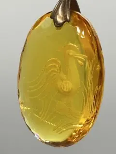 シトリン？　鶏　ネックレス　ペンダントトップ