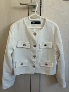ザラ　ホワイト　ノーカラージャケット