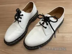 Dr. MARTENS. ホワイトローファー