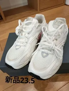 期間限定値下げ！【新品未使用】ニューバランス　725　スニーカー　23.5 セール】【NEW BALANCE / ニューバランス】 725（スニーカー