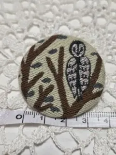 ミナペルホネン　サンキューベリーバッジ