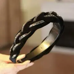 ベロア調 カチューシャ ヘアバンド　ラインストーン付き ブラック系　ボリューム