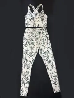 emmi ボタニカル柄 ヨガウェアセット サイズ1