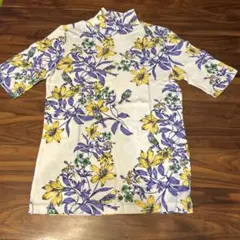 新品　花柄Tシャツ　M