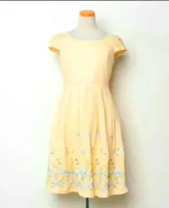 TOCCA　トッカ　アイボリー刺繍ノースリーブワンピース