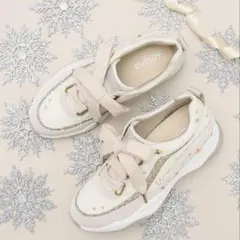 ヒールアップスニーカー