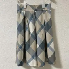 BLUE LABEL CRESTBRIDGE スカート　膝丈