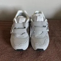 ニューバランス313