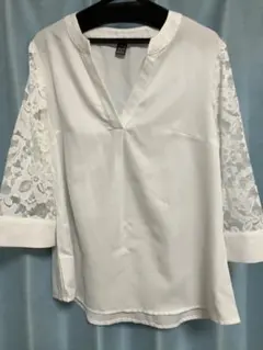 お値下げホワイト レーススリーブ Vネックブラウス