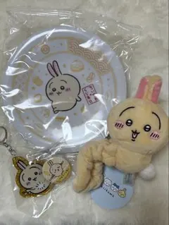 ちいかわ 「うさぎ」ぬいぐるみ・皿・キーホルダー•缶バッチ4点セット⋆⁺₊