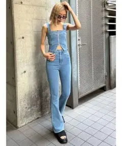 美品　EMODA　エモダ　デニムフレアジップサロペット　M　ブルーのサムネイル