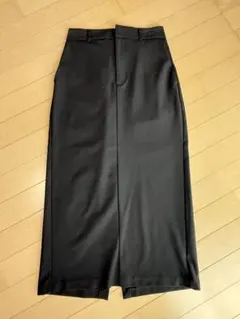 GU ナローロングスカート