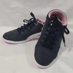 プーマ　スニーカー