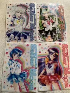 ファミマ　セーラームーンクリアファイル4枚