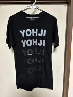 YOHJI ロゴプリント Tシャツ 黒のサムネイル
