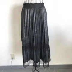 即購入OK！現品限り！美品　ザラ　ブラック プリーツ ロングスカート レース付き