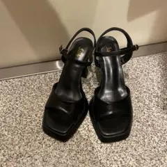 ブラック ストラップサンダル ヒール