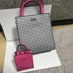 GUESS ハウンドトゥース ミニショルダーバッグのサムネイル