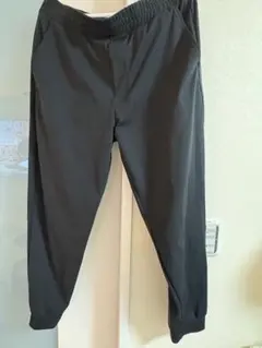 UNIQLO ウルトラストレッチアクティブジョガーパンツ 黒 L