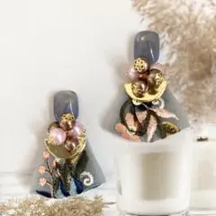 ブルー系マーブルスクエアカボションとインド刺繍リボンのタッセルピアス 03023