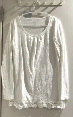 グローバルワーク　長袖レースTシャツ　カットソー　ナチュラルトップス　チュニックのサムネイル