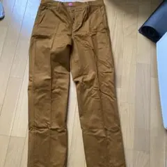 Levi's チノパン ブラウン