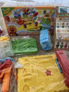 たっぷりあそべるアンパンマンねんどパンこうじょうセット
