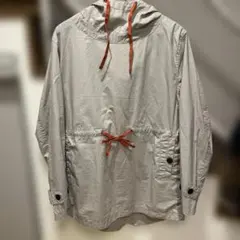 ライトグレー マウンテンパーカー　dip ➕