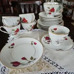 イギリスヴィンテージデミタスカップ＆ソーサ2セット - メルカリ