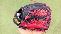 久保田JAPAN（スラッガー）硬式野球グローブ 黒赤 逆輸入 新品】 スラッガー久保田JAPAN 硬式グローブ / 内野手用 無料型付け