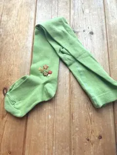 新品未使用　子供タイツ9-10才　緑　刺繍入り