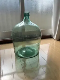 昭和レトロ　透明緑色ガラス容器　約32x42cm
