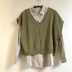 オリーブグリーン ニット Vネック ベスト、ブラウスデニムパンツM良好コラボ商品