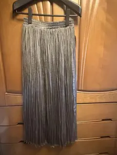 新品タグ付き　Te chichi TERRASSEワッシャープリーツスカートのサムネイル