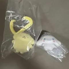 ガチャガチャ　サンリオ　カラフルカラビナマスコットチャーム　シナモン ポム