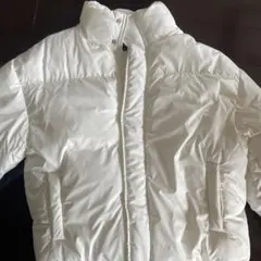 ホワイト ダウンジャケット