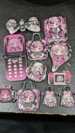 DORAアクリルキーホルダー＆ ビーズ