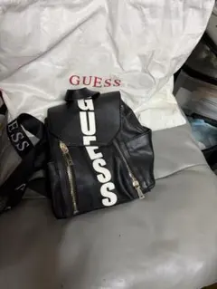 GUESS ミニリュック ブラックのサムネイル