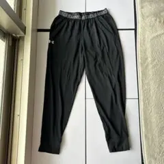 アンダーアーマー　ブラック　ジョガーパンツ