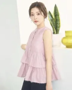 2026年最新】fiolily スパークリングペプラムスリーブレストップスの