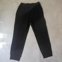 美品★UNIQLO　ウルトラストレッチアクティブジョガーパンツ　130cm