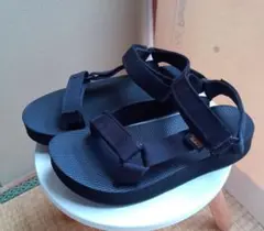 Item thumbnail for item 7cb9de81-7000-4a78-aaf9-906d3f4c3a13