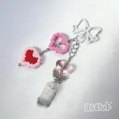 No.011 ♡ ハンドメイド キーホルダー あざらしの赤ちゃん ピンク