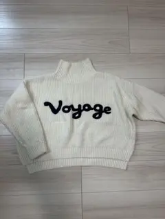 Voyage ロゴ刺繍 ハイネックニット アイボリー